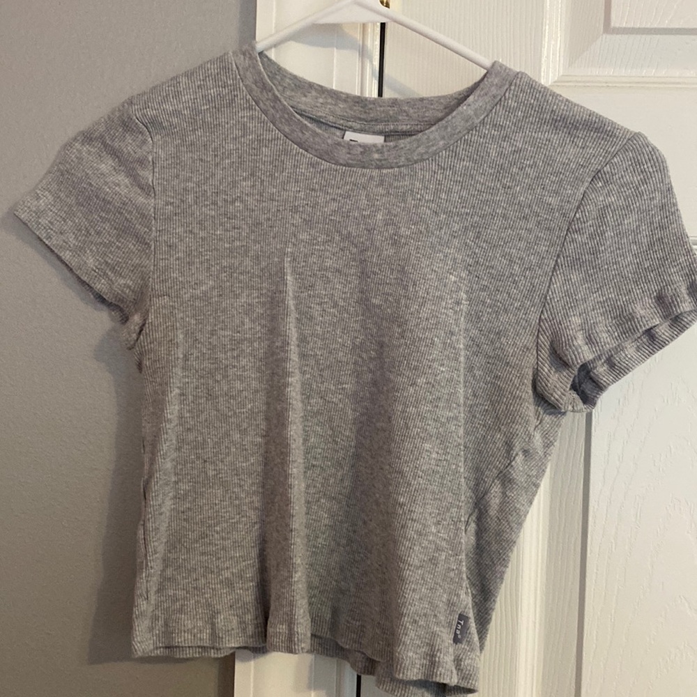 Aritzia cropped tee